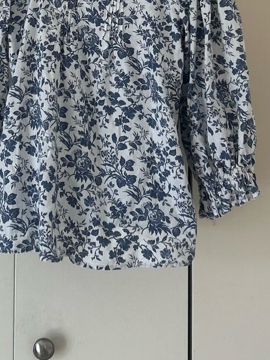 Cupcakes & Cashmere Linen blend floral pleated button front blouse S - Picture 9 of 10